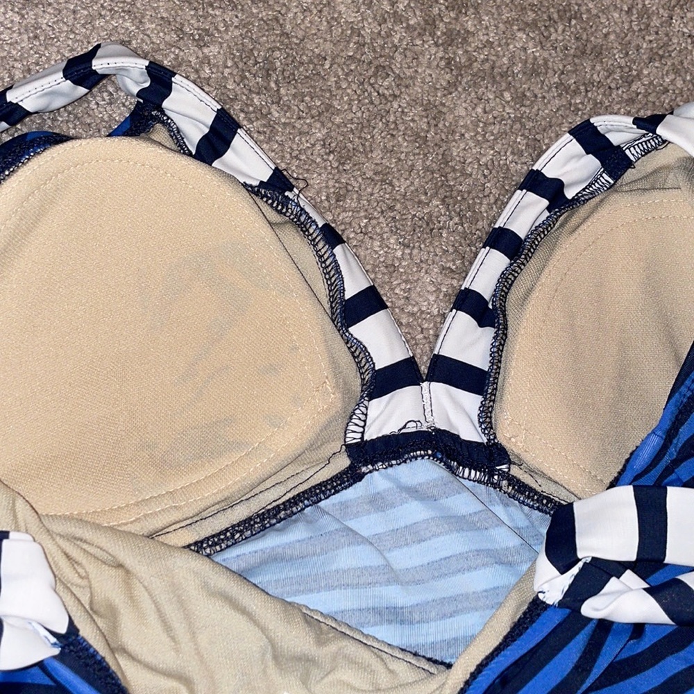 A Pea in the Pod medium maternity swim tankini top blue striped navy beach pool - Picture 7 of 8